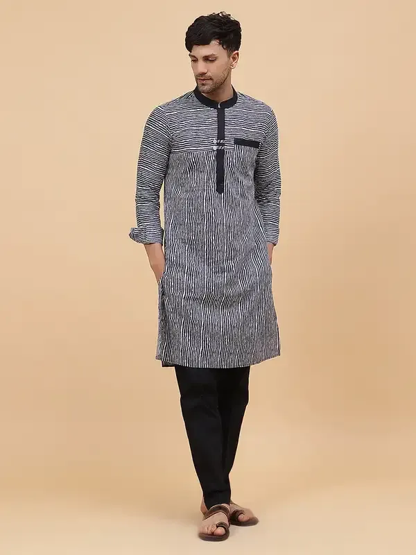 Men_Black_&_White_Pure_Cotton_Thread_Work_Staright_Kurta_With_Pajama