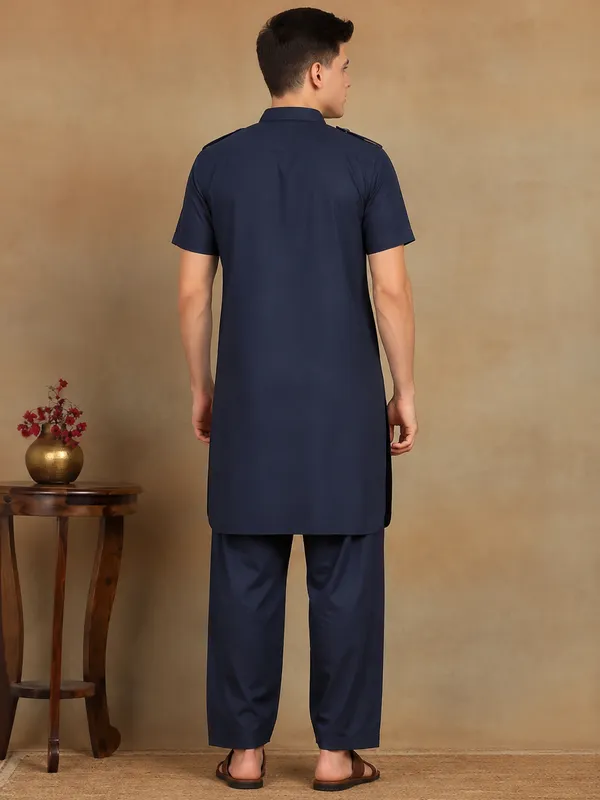 Men_Navy_Blue_Solid_Pathani_Kurta_With_Salwar