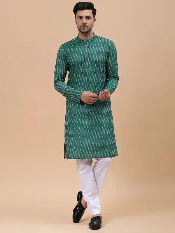 Men_Green_&_White_Pure_Cotton_Printed_Staright_Kurta_With_Pajama