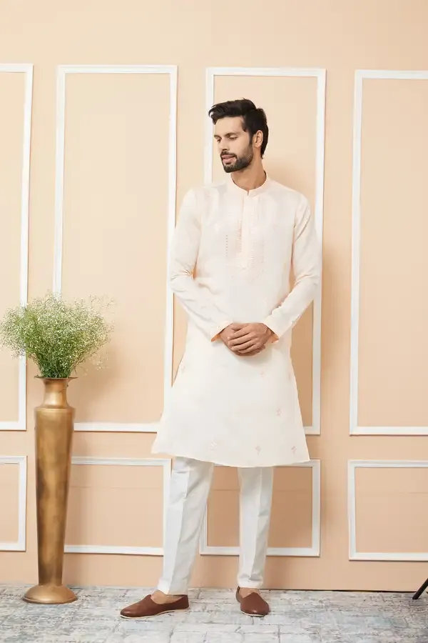 Peach_Embroidered_Chanderi_Silk_Straight_Kurta_With_Pyjama