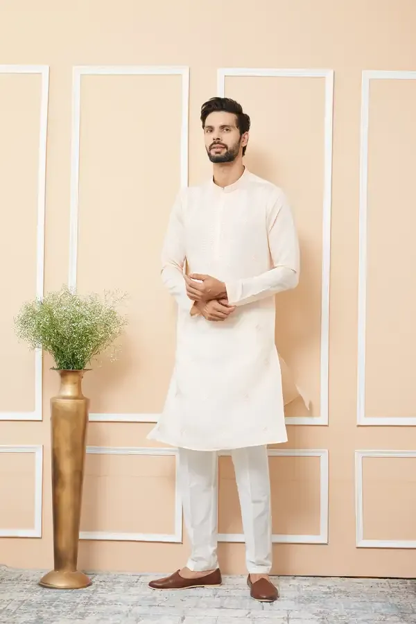 Peach_Embroidered_Chanderi_Silk_Straight_Kurta_With_Pyjama