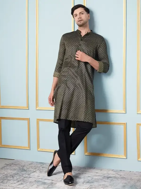 Men_Black_&_Gold_Woven_Design_Thread_Work_Kurta_With_Pajama