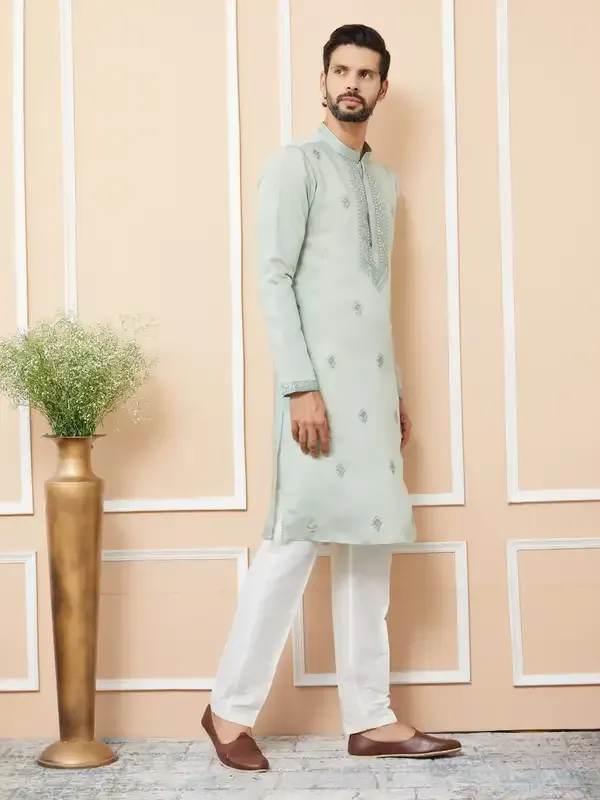 Pastel_Green_Embroidered_Chanderi_Silk_Straight_Kurta_With_Pyjama
