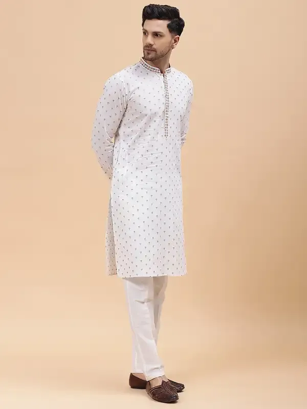 Men_Off_White_&_Multi_Color_Pure_Cotton_Embroidered_Staright_Kurta_With_Pajama