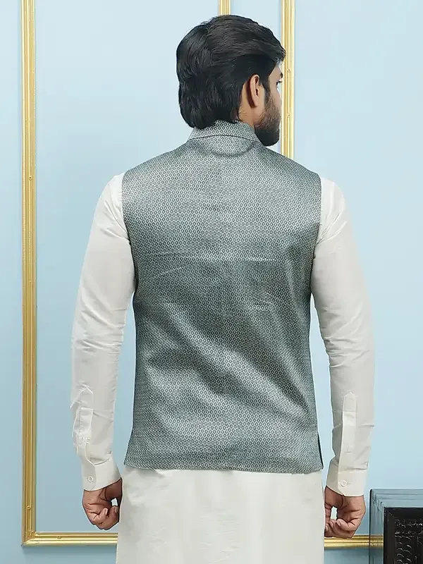 Men_Off_White_Kurta_Pajama_And_Green_And_Gold_Woven_Design_Jacquard_Nehru_Jacket