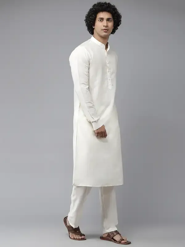 Men_Off_White_Kurta_Pajama_&_Pink_Woven_Design_Jacquard_Nehru_Jacket