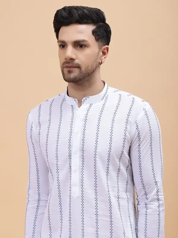 Men_White_&_Blue_Pure_Cotton_Embroidered_Staright_Kurta_With_Pajama