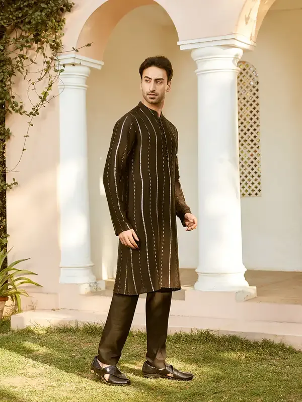 Men_Black_And_Gold_Chanderi_Silk_Sequins_Kurta_With_Pyjama