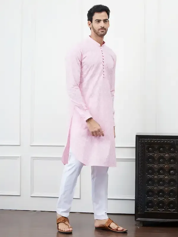 Men_Peach_Embroidered_Cotton_Kurta_Set