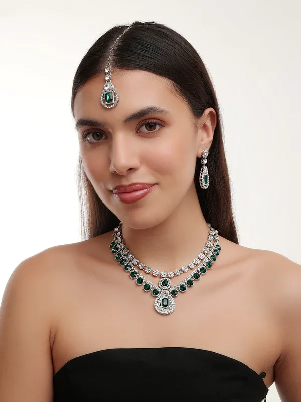 Double_Layered_Emerald_Green_Choker_Necklace_Set_With_Earrings_&_Maang_Tikka_–_Silver_Tone