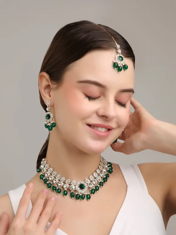 Gold-Toned_Green_Crystal_&_Pearls_Embellished_Necklace_Set_With_Earrings_&_Maang_Tikka