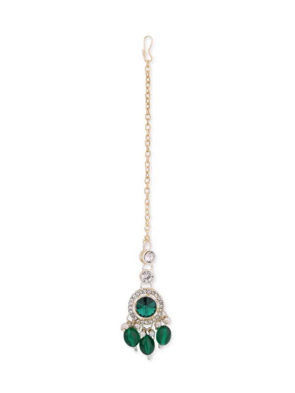 Gold-Toned_Green_Crystal_&_Pearls_Embellished_Necklace_Set_With_Earrings_&_Maang_Tikka