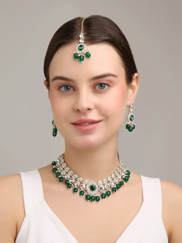 Gold-Toned_Green_Crystal_&_Pearls_Embellished_Necklace_Set_With_Earrings_&_Maang_Tikka
