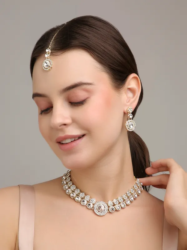 Jewel_Me_Up_Elegant_Gold-Tone_Necklace_Set_With_Matching_Earrings_&_Maang_Tikka_For_Wedding_And_Party_Wear