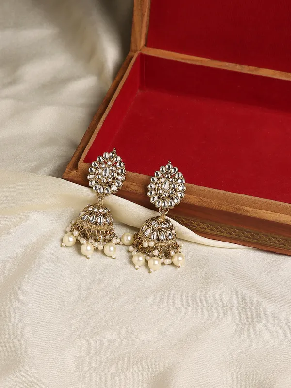 Jewel_Me_Up_Ethnic_Traditional_Gold-Toned_Crystals_&_Pearl_Embellished_Necklace_Set_With_Jhumka_Earrings_&_Maang_Tikka