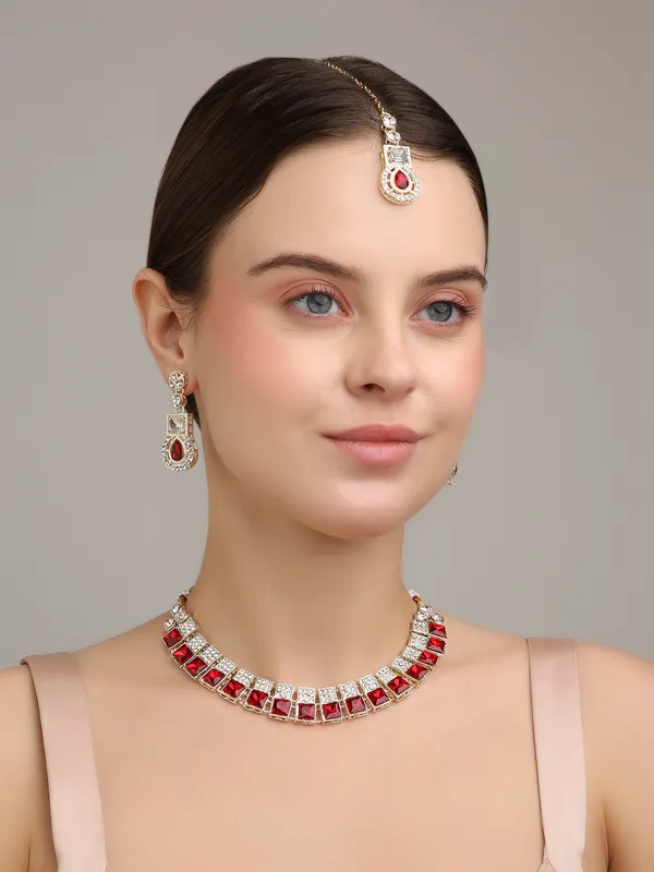 Jewel_Me_Up_Red_Shining_Crystals_Stone_Choker_Jewellery_Set_With_Earrings_&_Maang_Tikka
