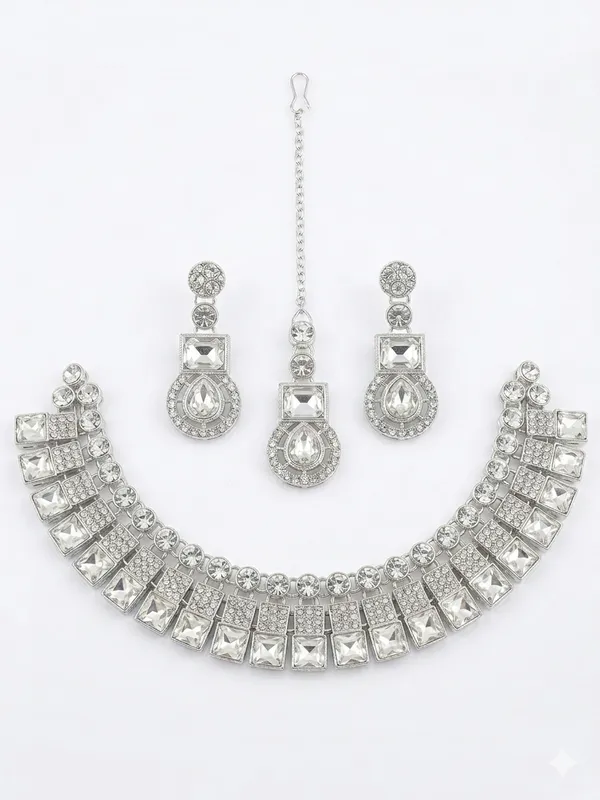 Jewel_Me_Up_Silver-Tone_Crystal_Drop_Jewellery_Set_for_Women_|_Elegant_Earrings_&_Maang_Tikka_Set
