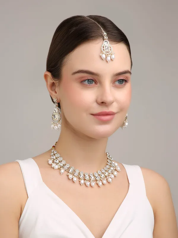 Luxurious_White_Crystals_And_Pearls_Embedded_Stunning_Necklace_Set_With_Earrings_And_Maang-Tikka