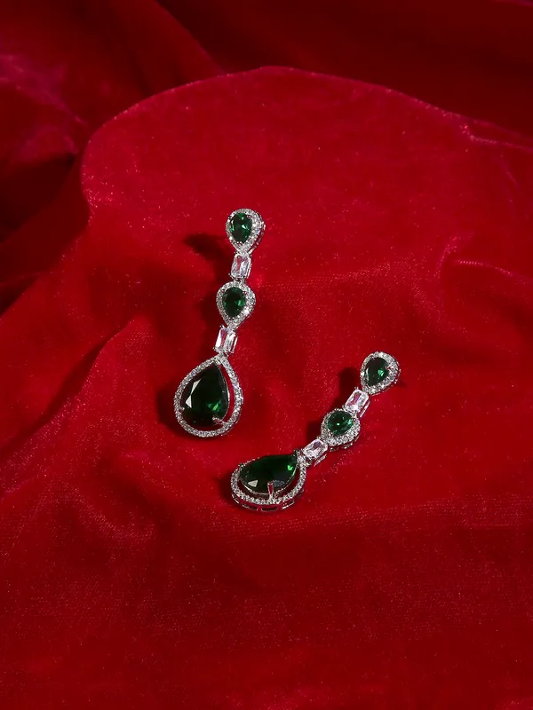 Royal_Verdant_American_Diamond_Emerald_Green_Necklace_&_Earring_Set