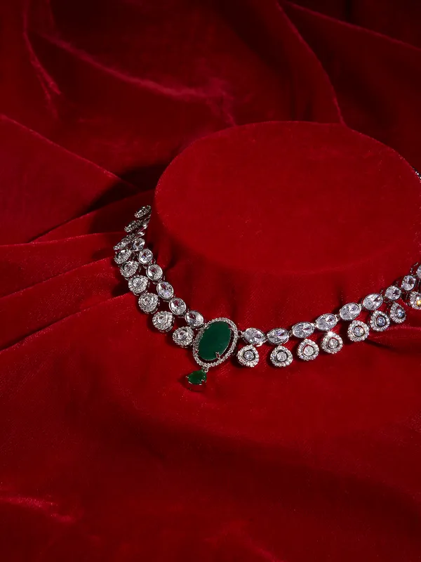 Silver_Polished_Emerald_Green_American_Diamond_Necklace_Set