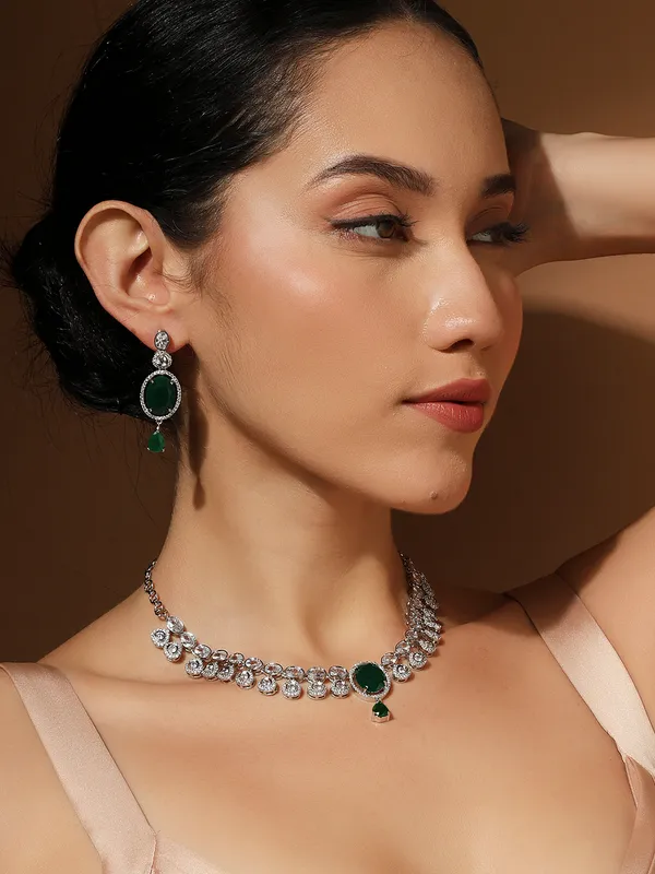 Silver_Polished_Emerald_Green_American_Diamond_Necklace_Set