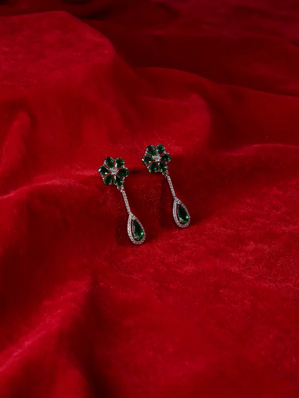 Silver_Green_Floral_Design_American_Diamond_Necklace_Set_With_Earrings
