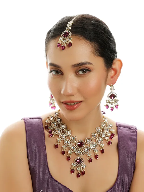 Wine_Pearls_And_White_Kundan_Mini_Bridal_Necklace_Set_With_Maang_Tikka_By_Jewel_Me_Up
