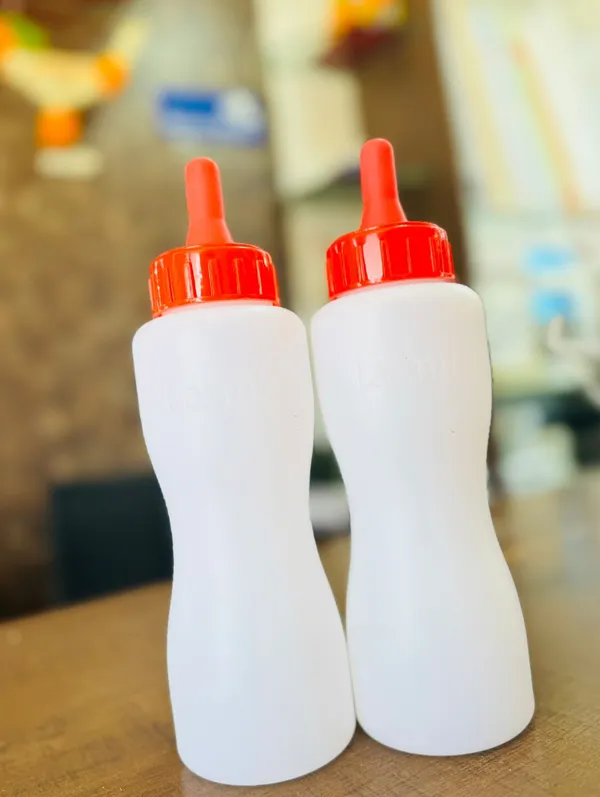 Pack_Of_2_-_White_&_Red_Food_Grade_Plastic_Squeeze_Condiment_Bottle_