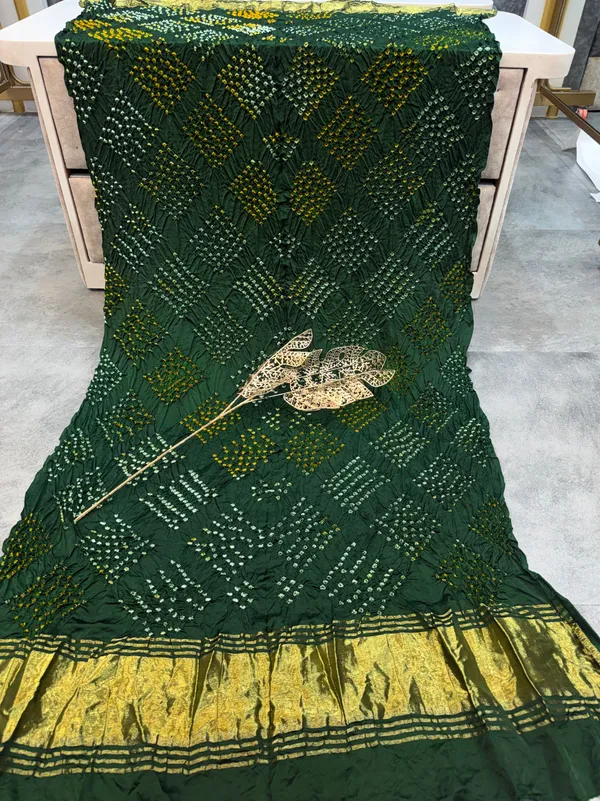 Modal_Gaji_Bandhani_Dupatta_With_Dotted_Pattern_Soft_Ethnic_Wear_Dupatta_Green