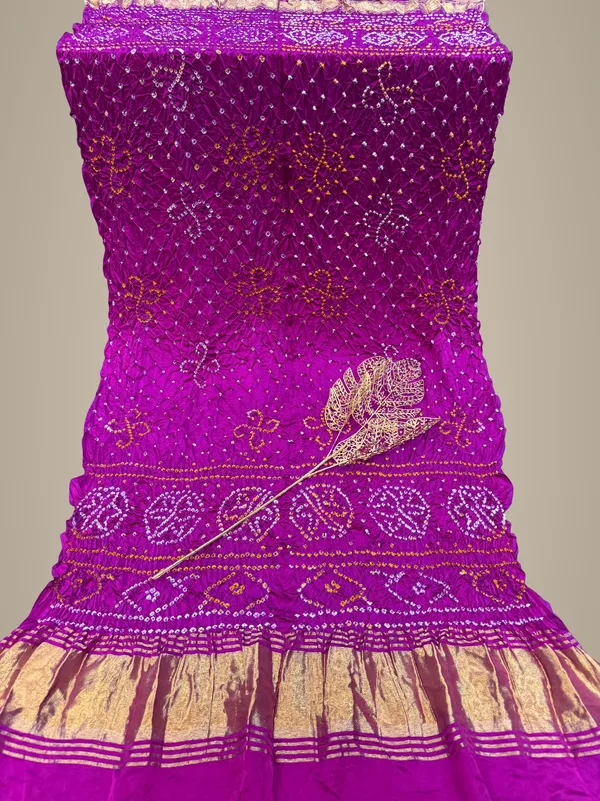 Modal_Gaji_Bandhani_Dupatta_With_Floral_Motifs_Soft_Festive_Dupatta_Purple