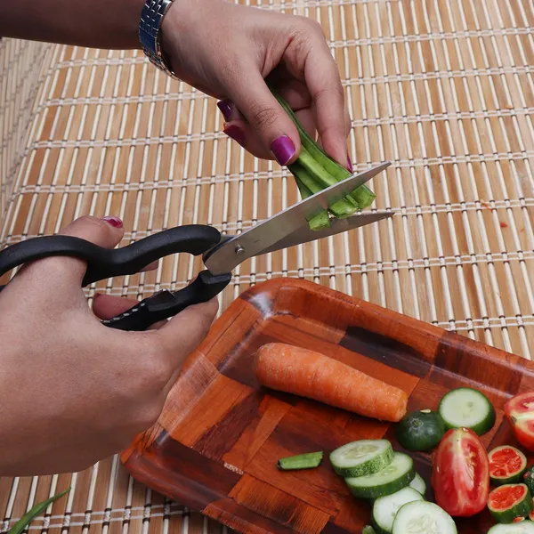 6-Piece_Kitchen_Knife_Set_with_Wooden_Block_Stand
