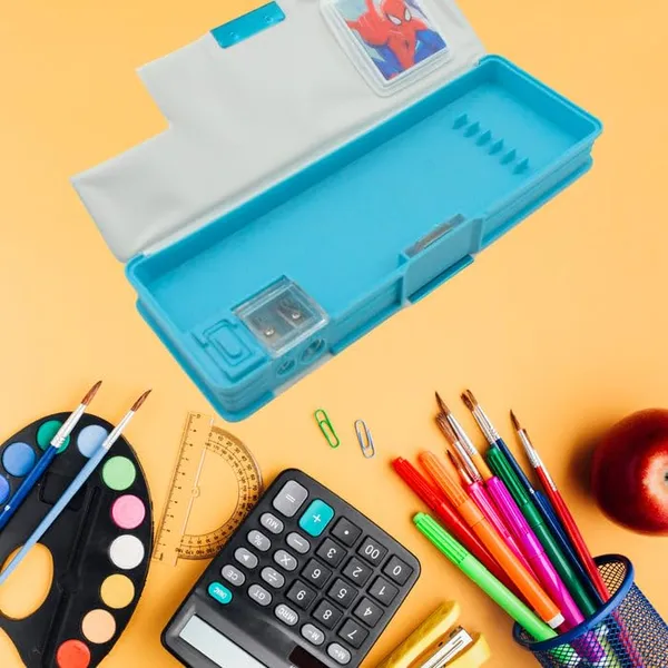 Spider-Man_Themed_Multi-Compartment_Pencil_Box_with_Calculator_and_Sharpener_-_Blue