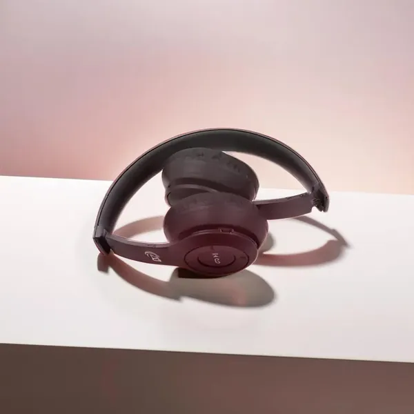 Beat's_Wireless_Over-Ear_Headphones_with_Microphone_-_Black