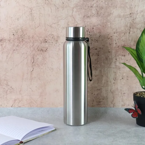 Stainless_Steel_Vacuum_Insulated_Water_Bottle_with_Carry_Strap