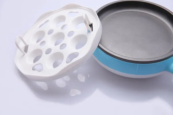 Mini_Electric_Frying_Pan_-_Compact_Non-Stick_Cooking_Pan_with_Handle_(350W)