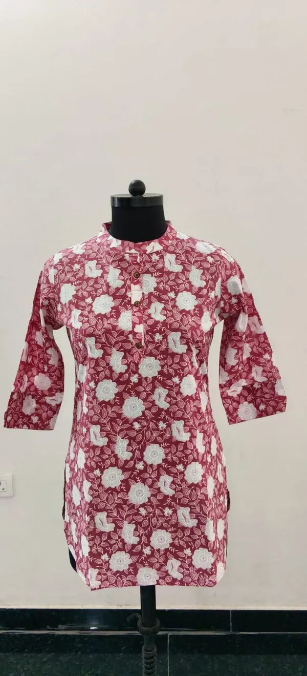 Maroon_Floral_Printed_Pure_Cotton_Short_Top_For_Women