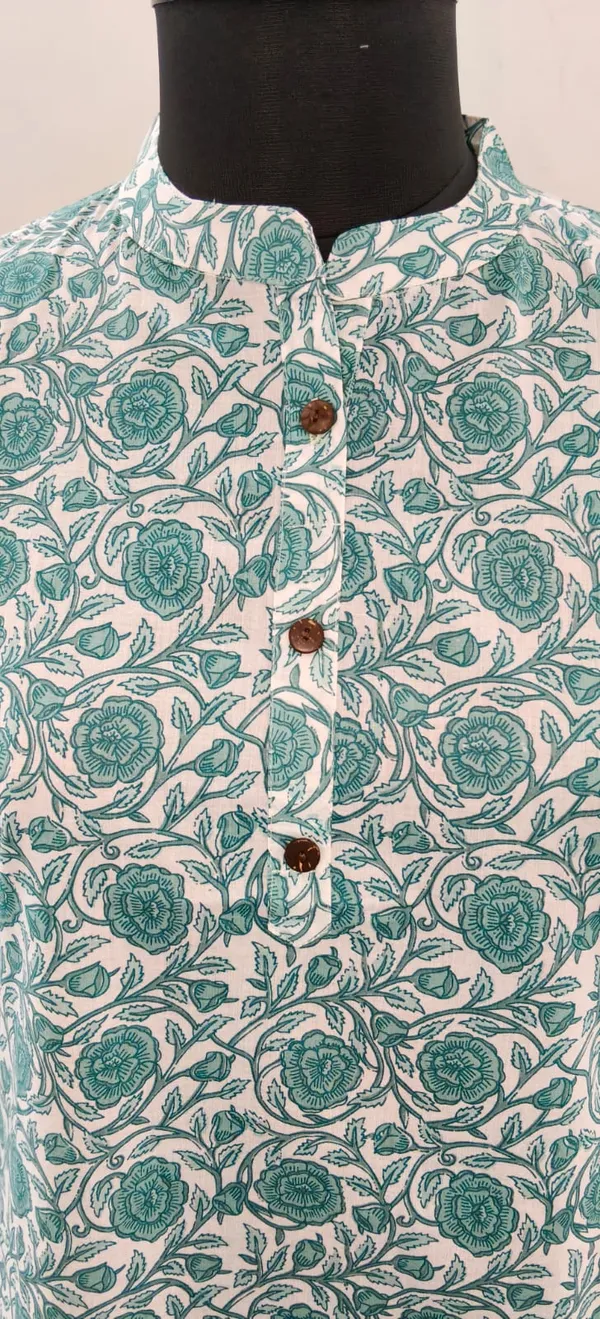 Aqua_Printed_Pure_Cotton_Premium_Short_Top_For_Women