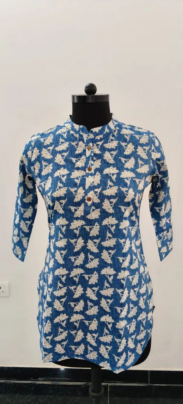 Blue_Printed_Pure_Cotton_Short_Top_For_Women