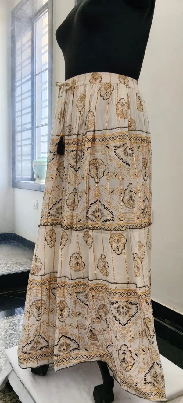 Off_White_With_Black_Print_Fine_Viscose_Lurex_Crinkle_Premium_Skirt_For_Women