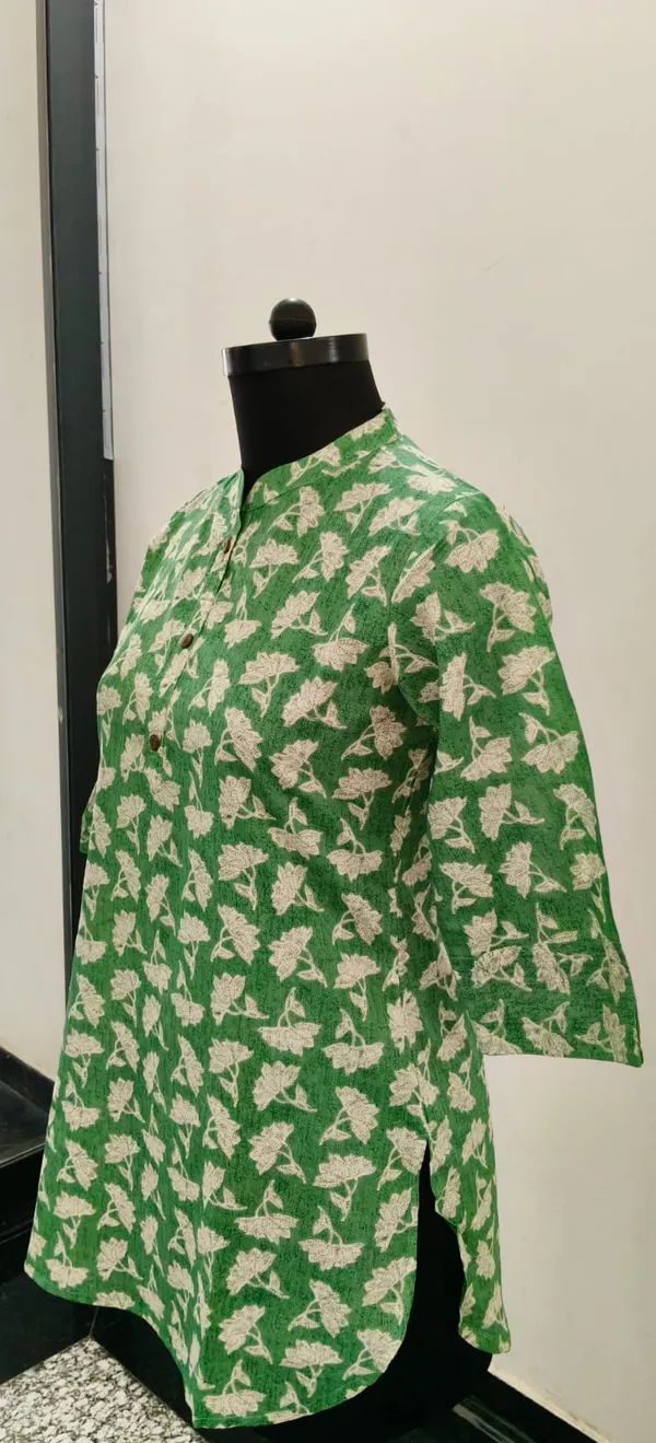 Green_Printed_Pure_Cotton_Short_Top_For_Women