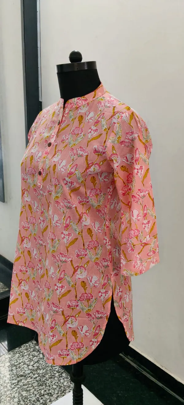 Peach_Printed_Pure_Cotton_Premium_Short_Top_For_Women