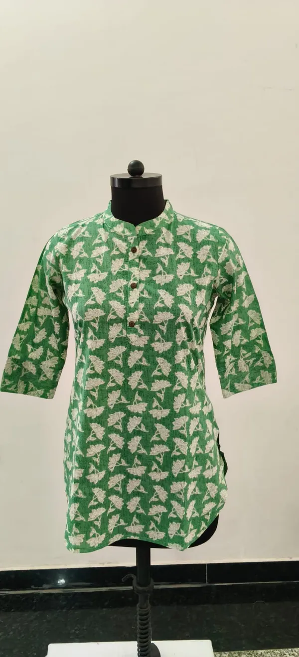 Green_Printed_Pure_Cotton_Short_Top_For_Women