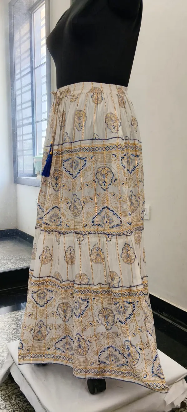 Off_White_With_Black_Print_Fine_Viscose_Lurex_Crinkle_Premium_Skirt_For_Women