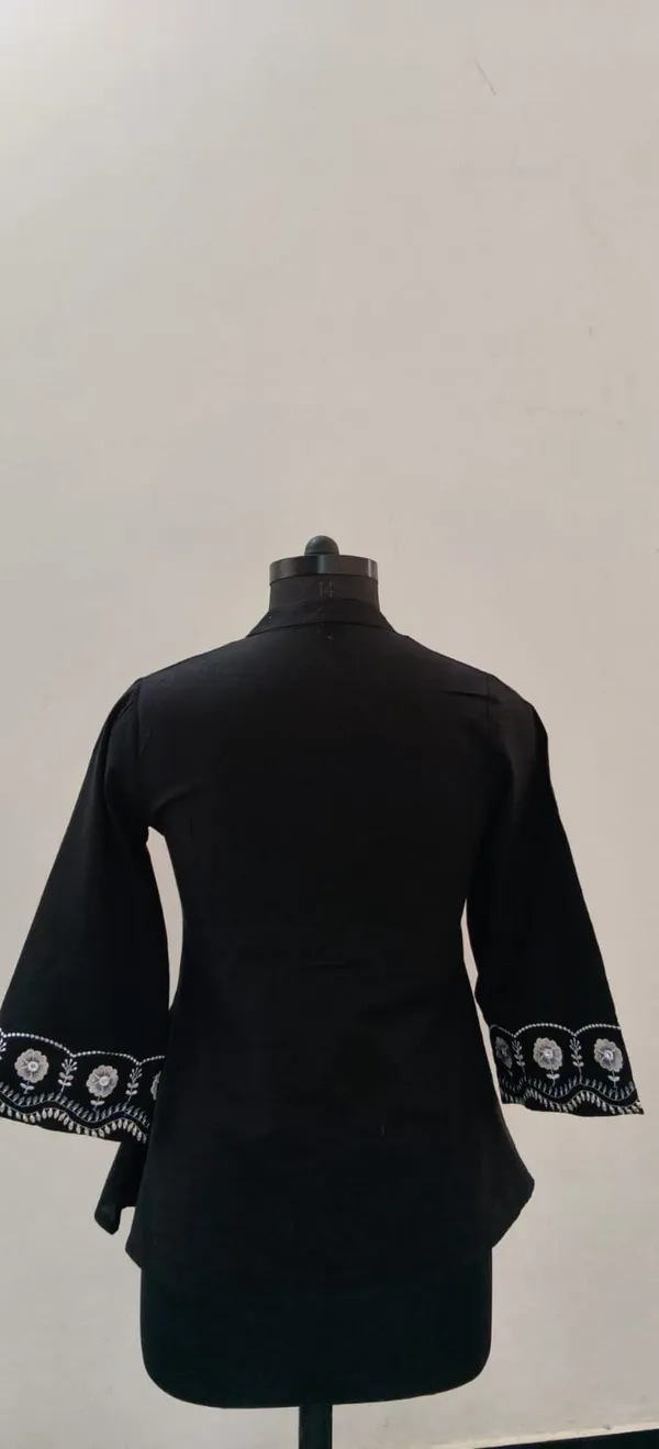 Black_Fine_Cotton_Flax_Premium_Top_For_Women