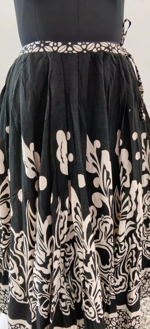 Black_Cotton_Premium_Skirt_For_Women