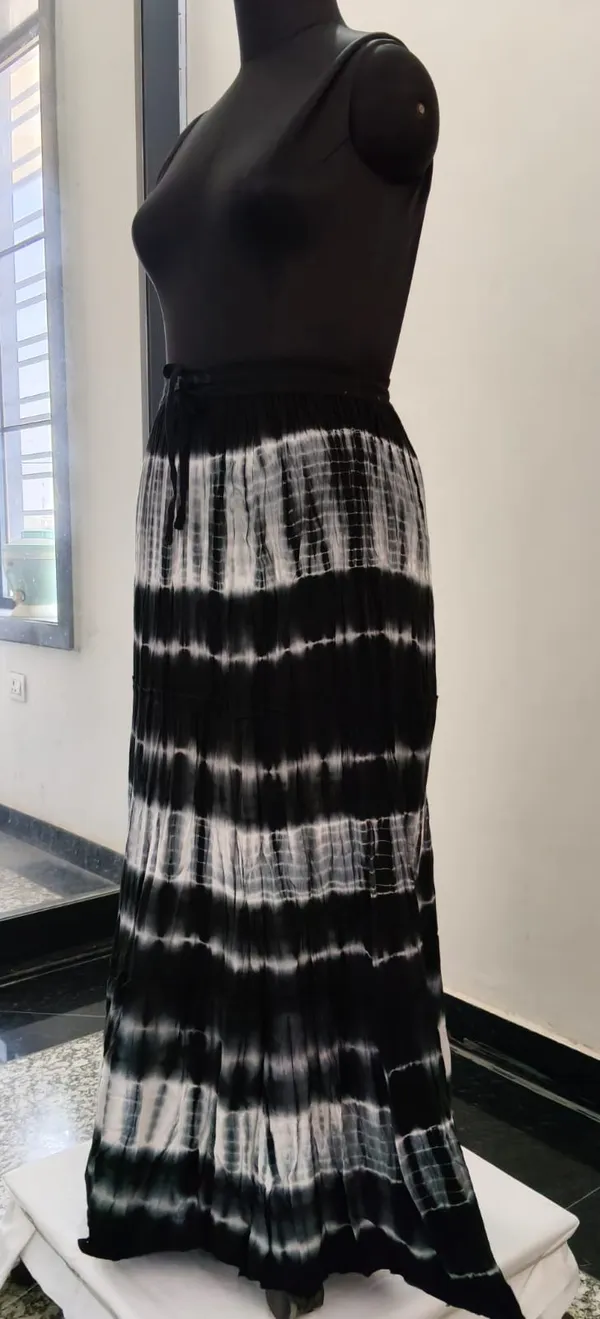 Black_And_White_Fine_Viscose_Premium_Tier_Skirt_For_Women