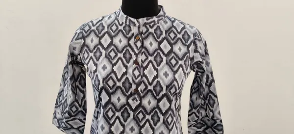 Black_Printed_Pure_Cotton_Premium_Short_Top_For_Women