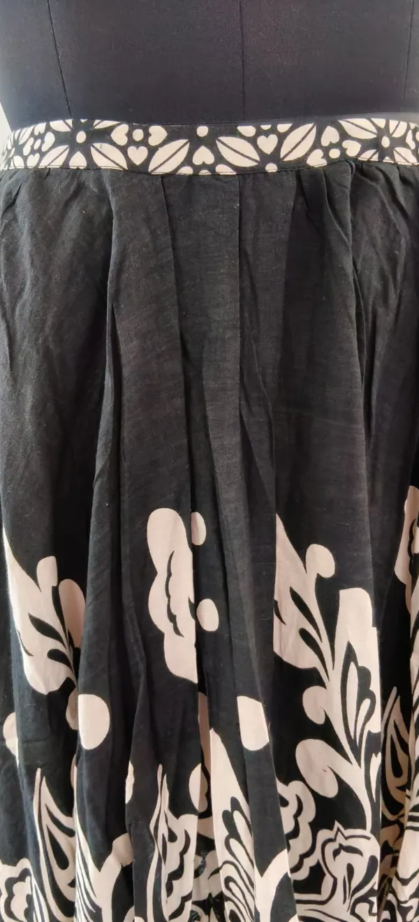 Black_Cotton_Premium_Skirt_For_Women