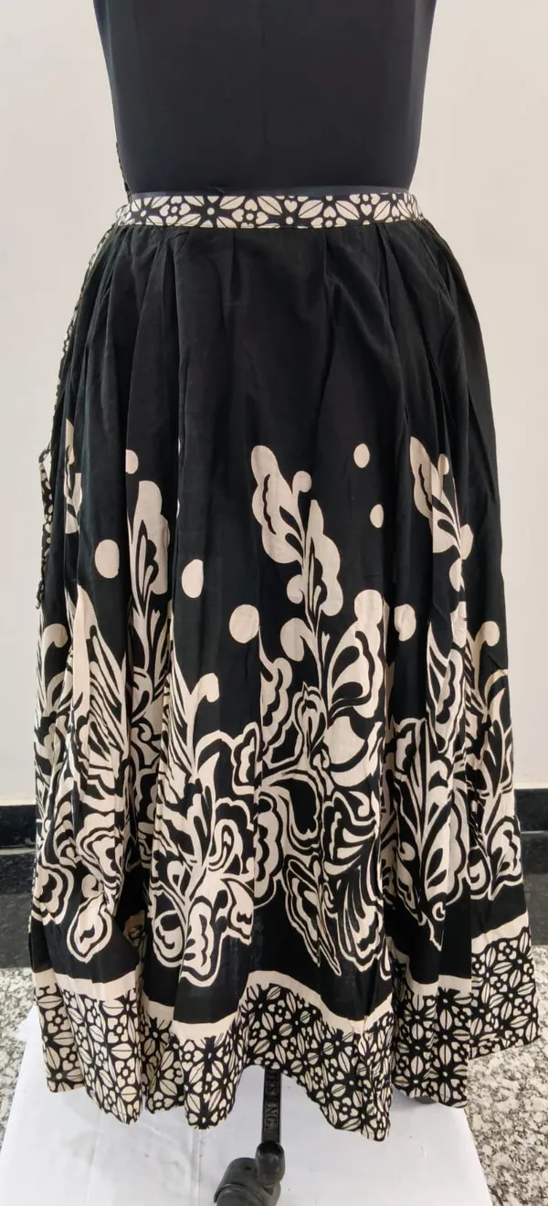 Black_Cotton_Premium_Skirt_For_Women