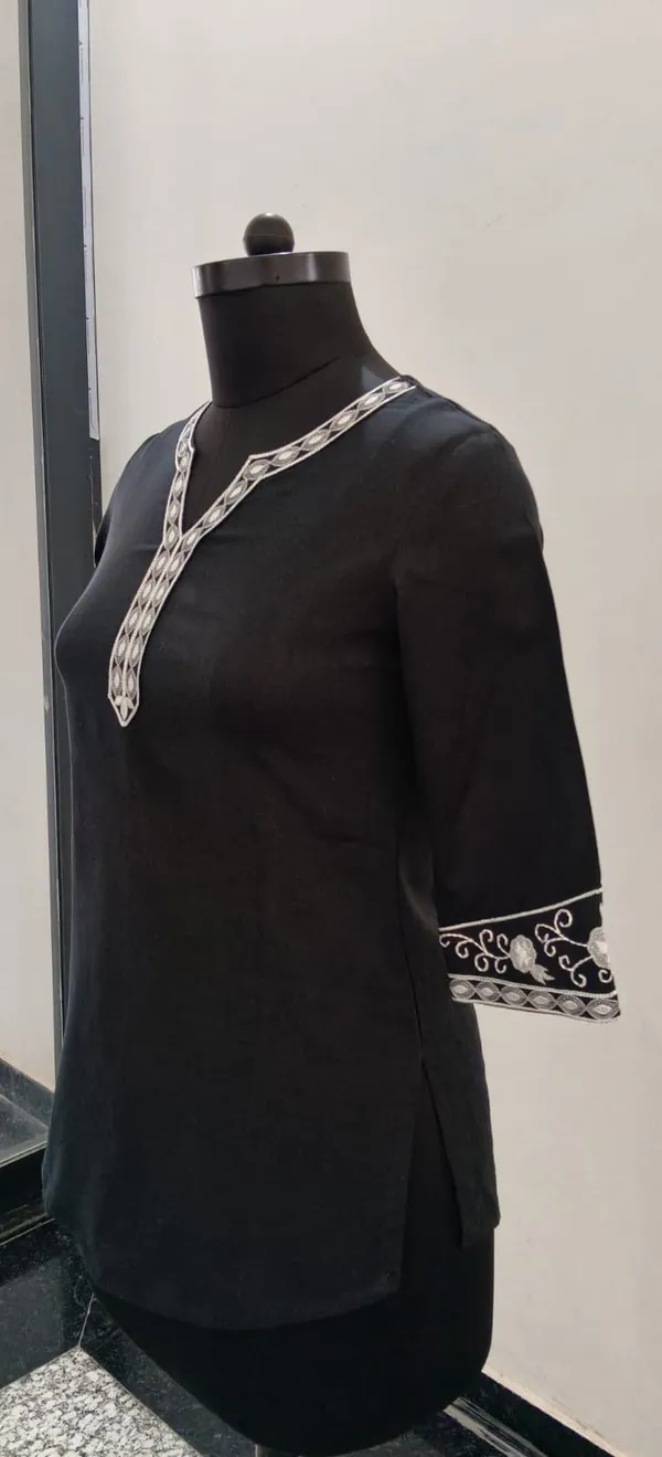 Black_Cotton_Flex_Premium_Top_For_Women
